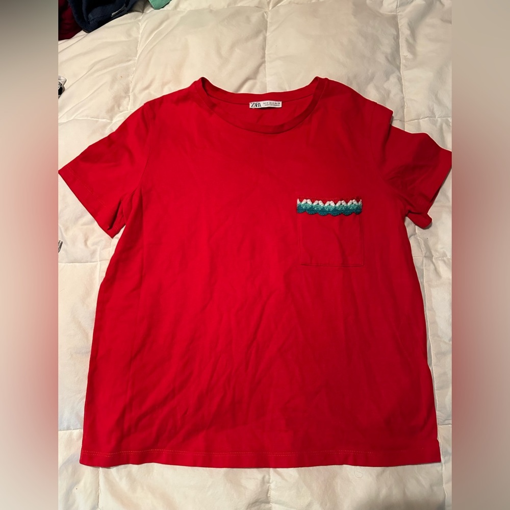 Zara‎ red tshirt